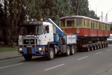 Graffiti Artwork in Berlin - Photo by Schmierfink030 - S-BAHN, Berlin