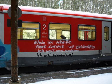 Graffiti Train - Photo by Schmierfink030 - REVOLUTION