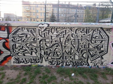 Graffiti Wall in Berlin - Photo by Schmierfink030 - wisoe