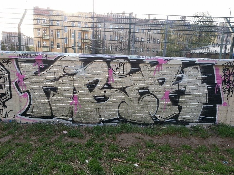 Graffiti Wall in Berlin - Photo by Schmierfink030 - kabir