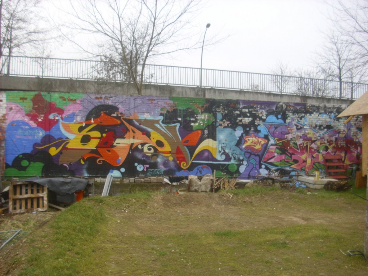 Graffiti Wall in Berlin - Photo by Schmierfink030