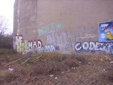 Graffiti Bombing in Berlin - Photo by Schmierfink030 - dkm, rbk, mad