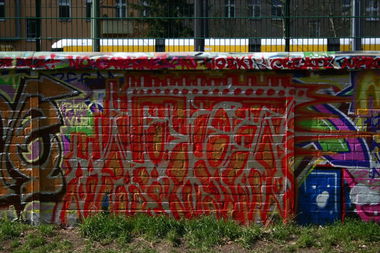 Graffiti Wall - Photo by Schmierfink030 - nuton