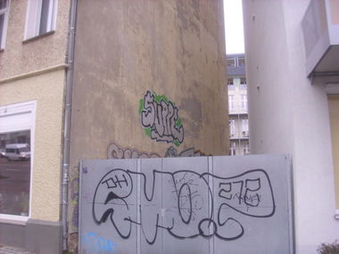 Graffiti Bombing in Berlin - Photo by Schmierfink030 - suppe, smoc