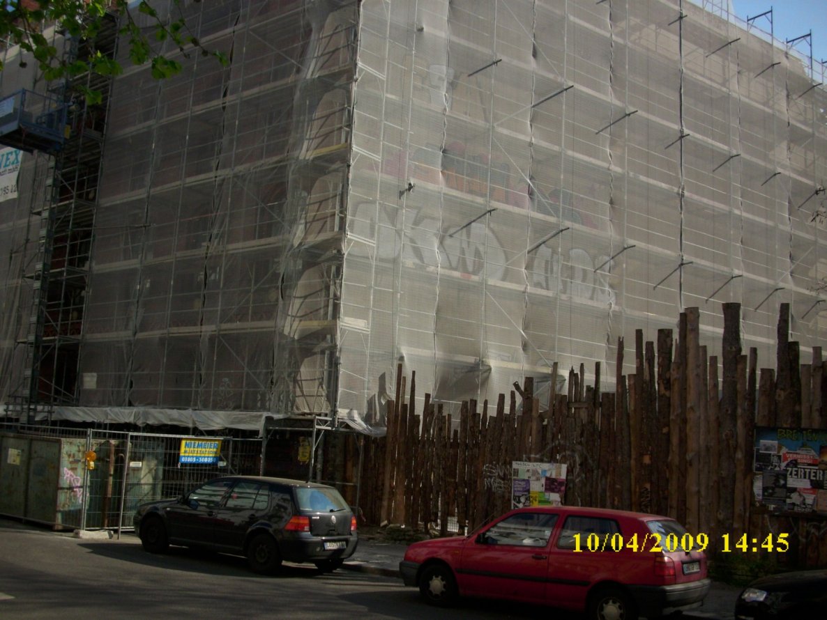 Graffiti Bombing - Photo by Schmierfink030 - dkm, nds