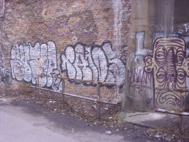 Graffiti Bombing in Berlin - Photo by Schmierfink030