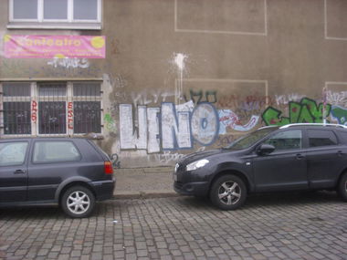 Graffiti Bombing in Berlin - Photo by Schmierfink030 - weno