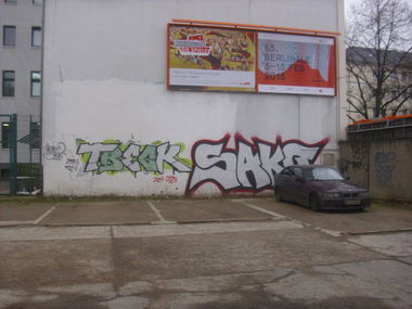 Graffiti Bombing in Berlin - Photo by Schmierfink030 - sako