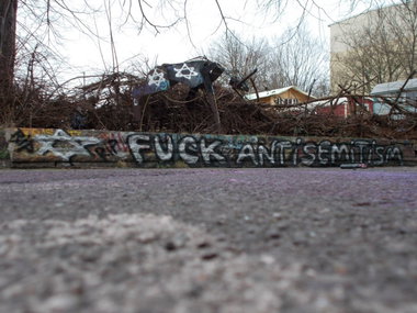 Graffiti Wall in Berlin - Photo by Schmierfink030 - fuck, antisemitism