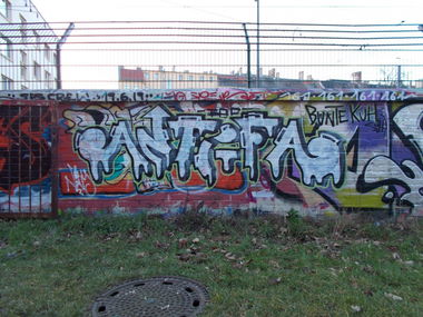 Graffiti Bombing in Berlin - Photo by Schmierfink030 - antifa, 161