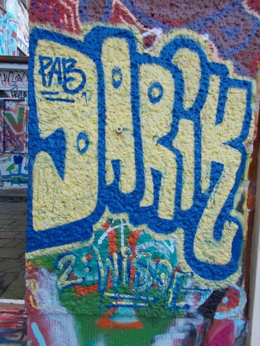 Graffiti Bombing in Berlin - Photo by Schmierfink030 - darik (2015)