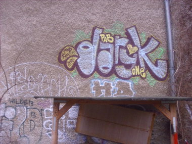 Graffiti Wall - Photo by Schmierfink030 - darik