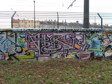 Graffiti Wall - Photo by Schmierfink030 - vlr