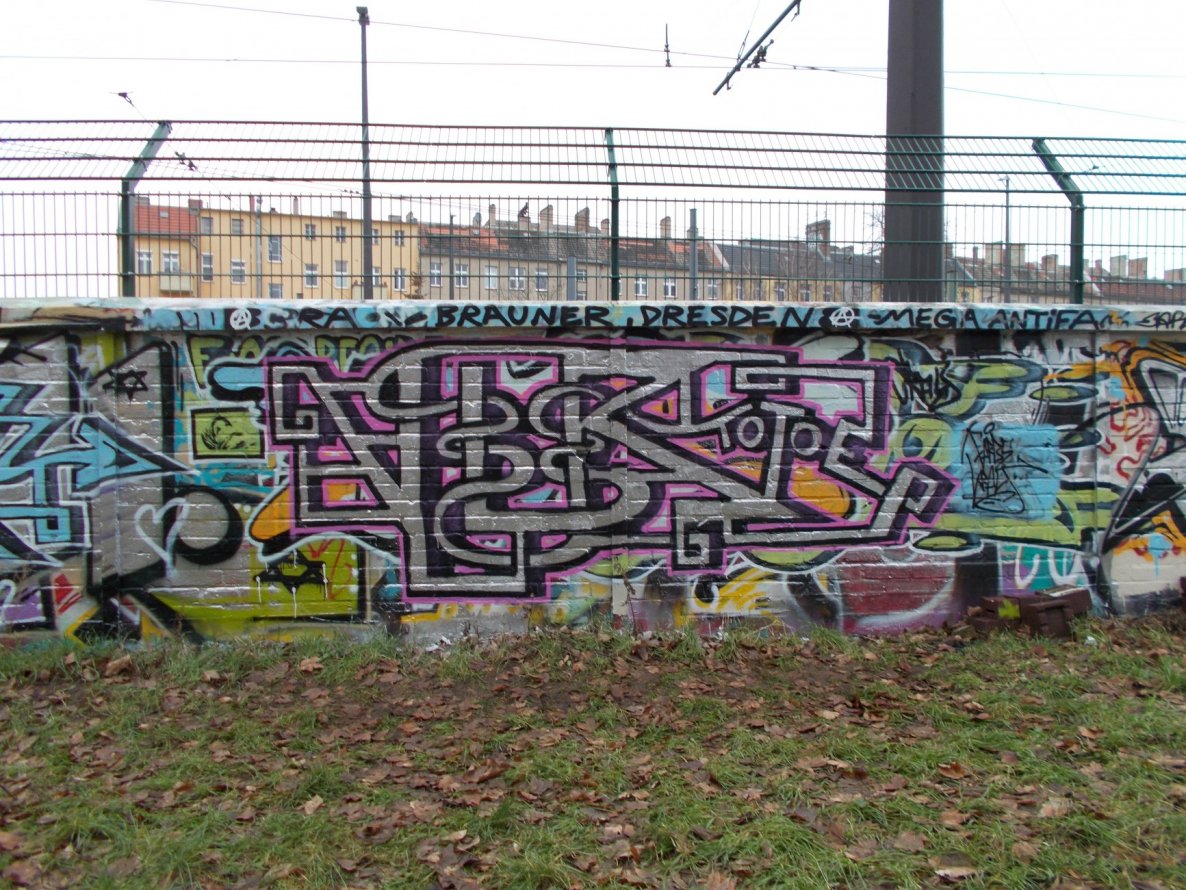 Graffiti Wall - Photo by Schmierfink030 - vlr