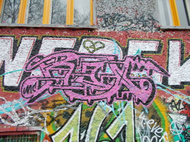 Graffiti Wall in Berlin - Photo by Schmierfink030 - rox
