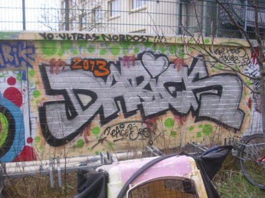 Graffiti Wall - Photo by Schmierfink030 - darik