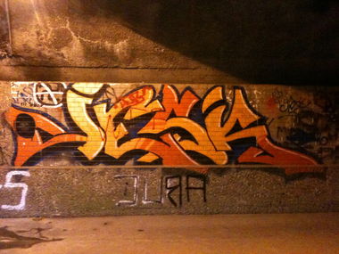 Graffiti Bombing - Photo by Schokofliege - JESK