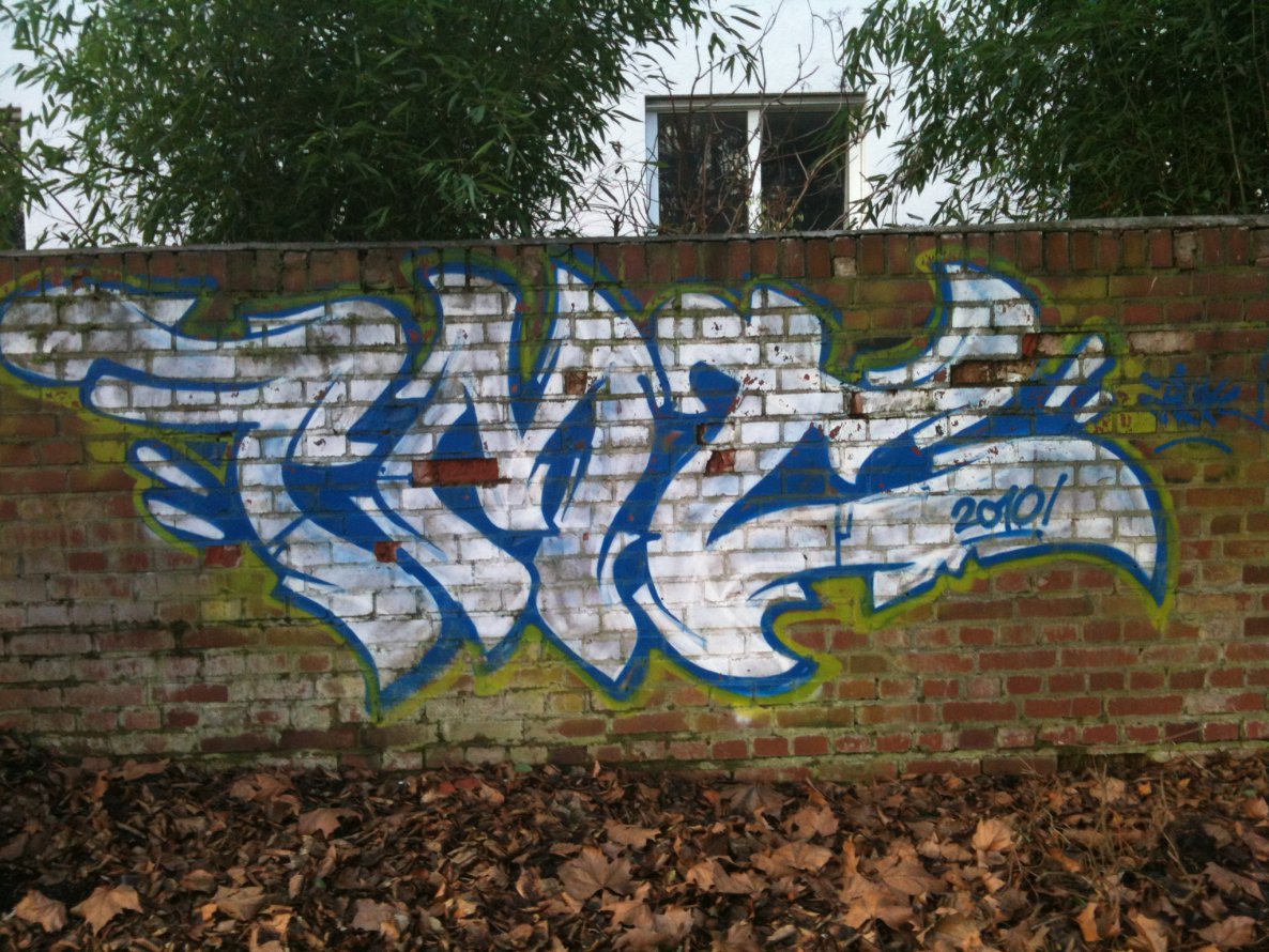 Graffiti Bombing - Photo by Schokofliege - FMC