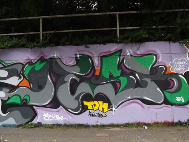 Graffiti Wall - Photo by Schreibtisch (2012)