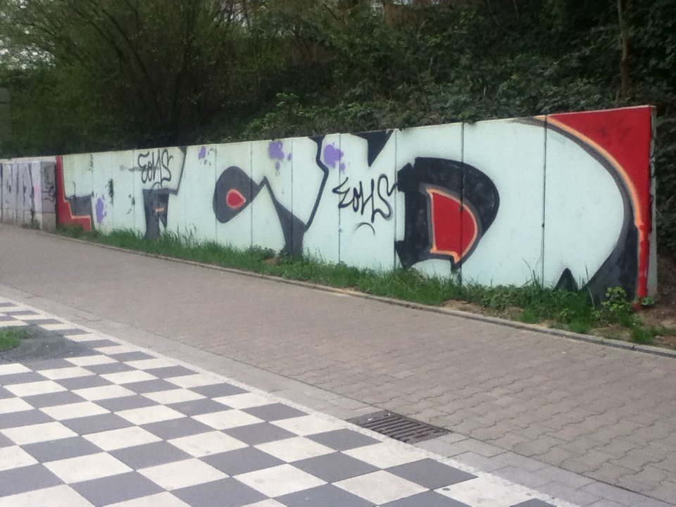 Graffiti Bombing in Dusseldorf - Photo by SchwarzerKater - TCD, Düsseldorf