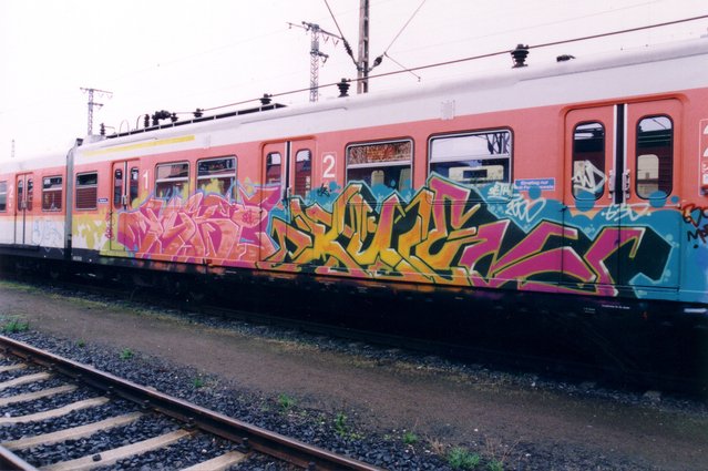 Graffiti Train in Frankfurt - Photo by SchwarzerKater - Tyke, Kyle, Frankfurt (2000)