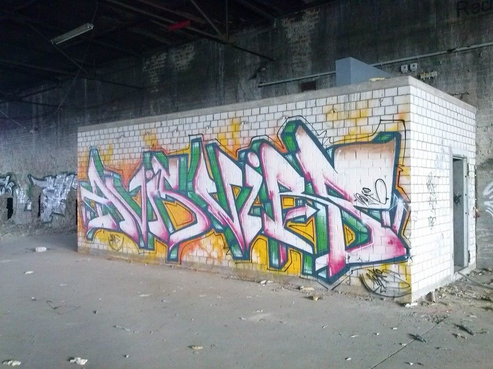 Graffiti Wall in Dusseldorf - Photo by SchwarzerKater - Avis, Virs, Art