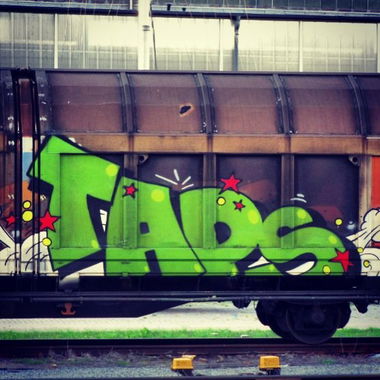 Graffiti Train in Dusseldorf - Photo by SchwarzerKater - Taps, Güter, Cargo (2013)
