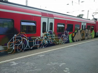 Graffiti Train in Dusseldorf - Photo by SchwarzerKater - Duo, Moer, Train (2013)