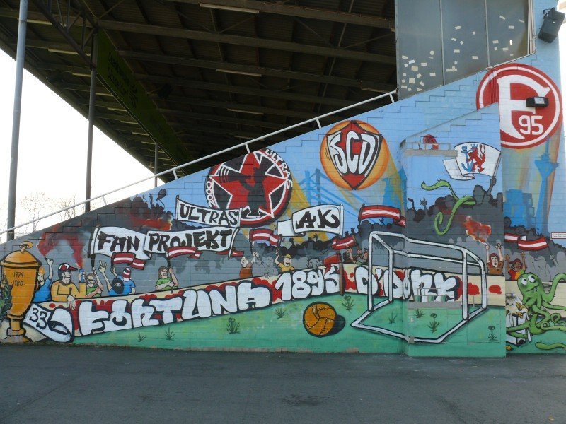 Graffiti Wall in Dusseldorf - Photo by SchwarzerKater - Fortuna, Düsseldorf, 1895