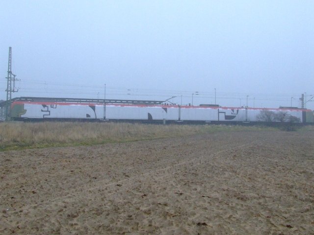 Graffiti Train in Dusseldorf - Photo by SchwarzerKater - Föns, Crew, Wholetrain