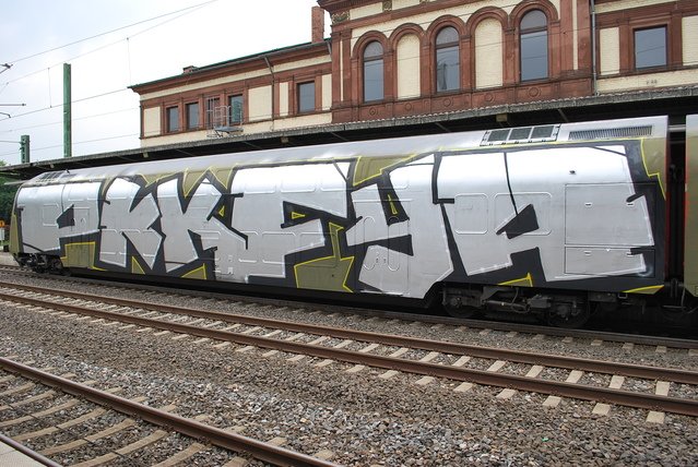Graffiti Train - Photo by SchwarzerKater - Pkk, Fya, Crew