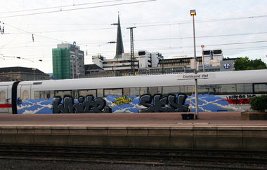 Graffiti Train in Dortmund - Photo by SchwarzerKater - White, Sky, Train