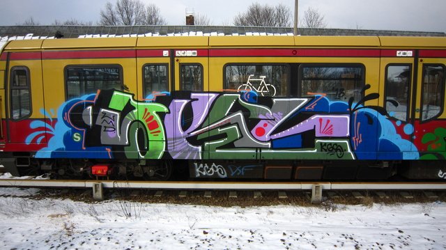 Graffiti Train in Berlin - Photo by SchwarzerKater - Skel, Train, Panel (2013)