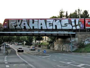 Graffiti Train - Photo by SchwarzerKater - Ens, Ha, Fya