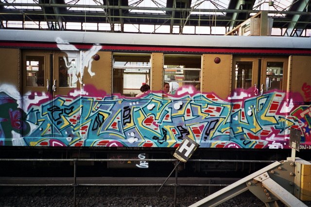 Graffiti Train in Berlin - Photo by SchwarzerKater - Rockey, Train, Panel