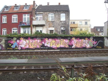 Graffiti Wall - Photo by SchwarzerKater - Only, Crime, Pays