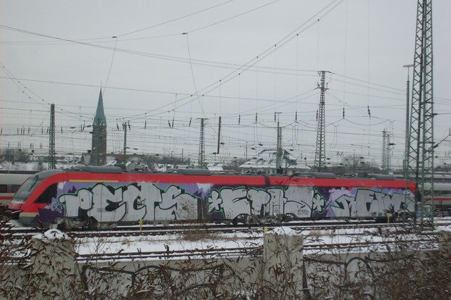 Graffiti Train - Photo by SchwarzerKater - Pens, Etas, Reim