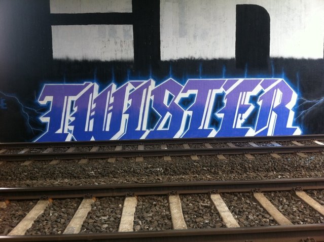 Graffiti Wall in Dortmund - Photo by SchwarzerKater - Twister, Wall, Line