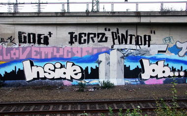 Graffiti Wall - Photo by SchwarzerKater - Insinde, Job, Bombing