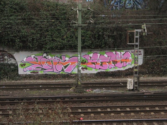 Graffiti Wall in Dusseldorf - Photo by SchwarzerKater - Vins, Pens, Wall