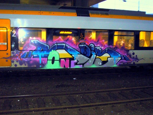 Graffiti Train in Dusseldorf - Photo by SchwarzerKater - Rois, Train, Panel