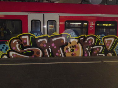 Graffiti Train in Dusseldorf - Photo by SchwarzerKater - Smor, Train, Panel