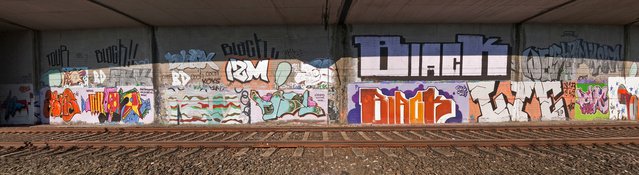 Graffiti Bombing in Dortmund - Photo by SchwarzerKater - Wall, Line, Bombing