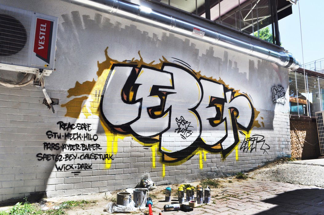 Graffiti Wall in Istanbul - Photo by Screbel - scr, rebel, leber