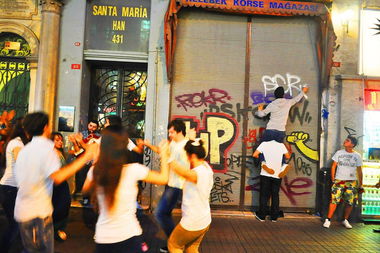 Graffiti Artwork in Istanbul - Photo by Screbel - scr, taksim, istiklal