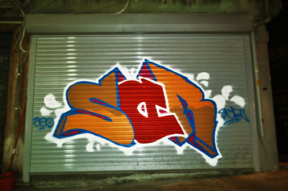 Graffiti Bombing in Istanbul - Photo by Screbel - scr, rbl, reac