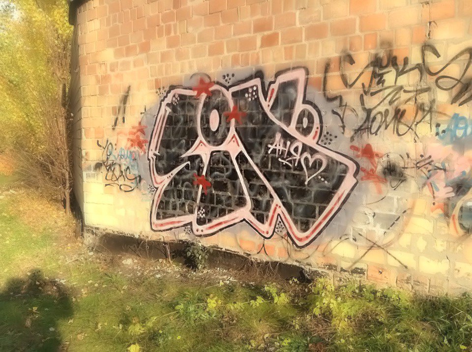 Graffiti Bombing - Photo by SeX (2013)