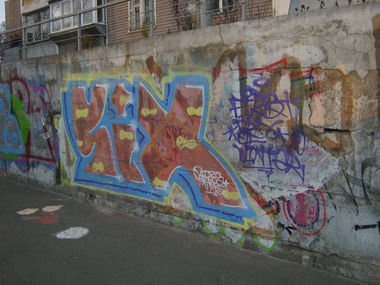 Graffiti Bombing - Photo by SeX (2013)