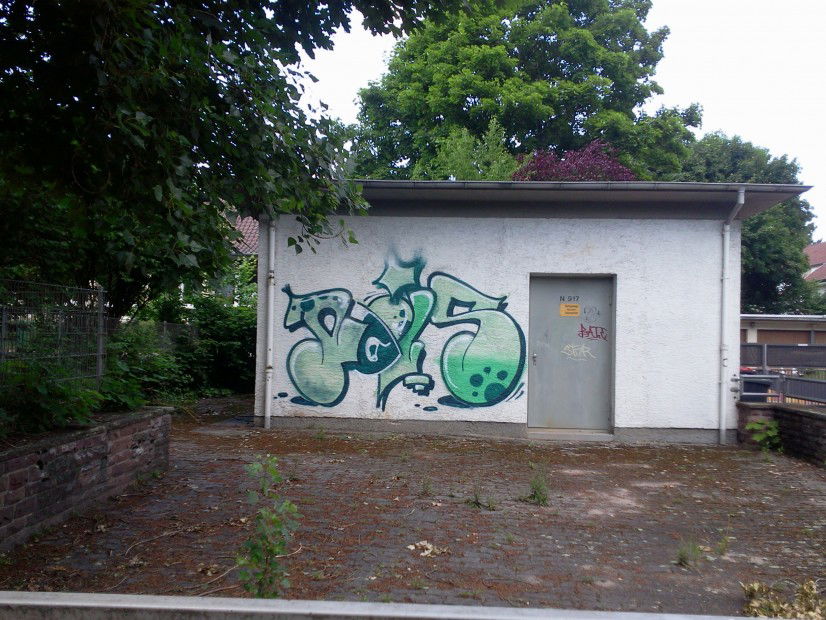 Graffiti Bombing - Photo by Searcher - nois, slk, karlsruhe (2012)