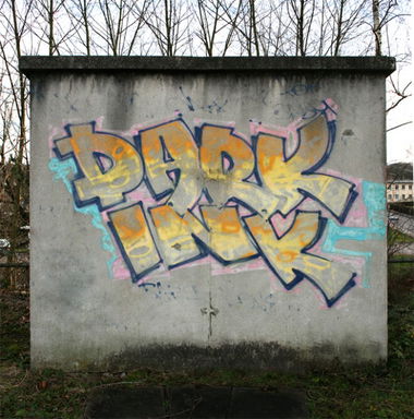 Graffiti Bombing in Karlsruhe - Photo by Searcher - dark, dark, ink (1991)